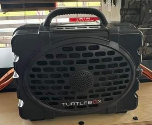 LOT 29 - Turtle Box Speaker